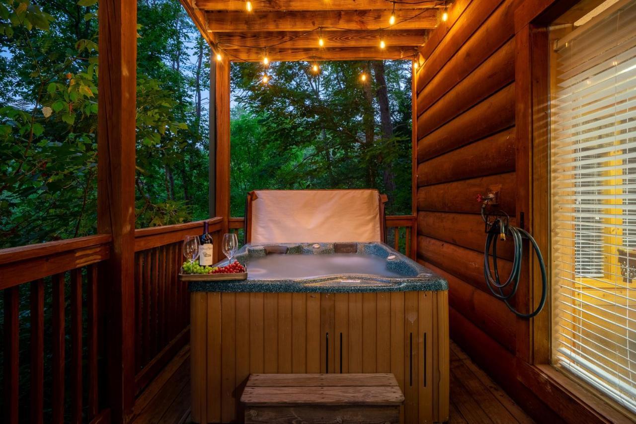 Cozy Log Cabin!! In Heart Of Pf & Close To The Smokies Pigeon Forge Kültér fotó