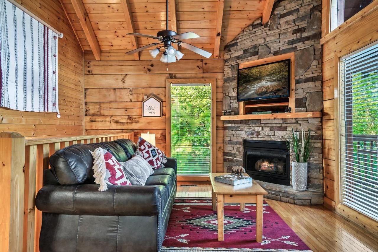 Cozy Log Cabin!! In Heart Of Pf & Close To The Smokies Pigeon Forge Kültér fotó