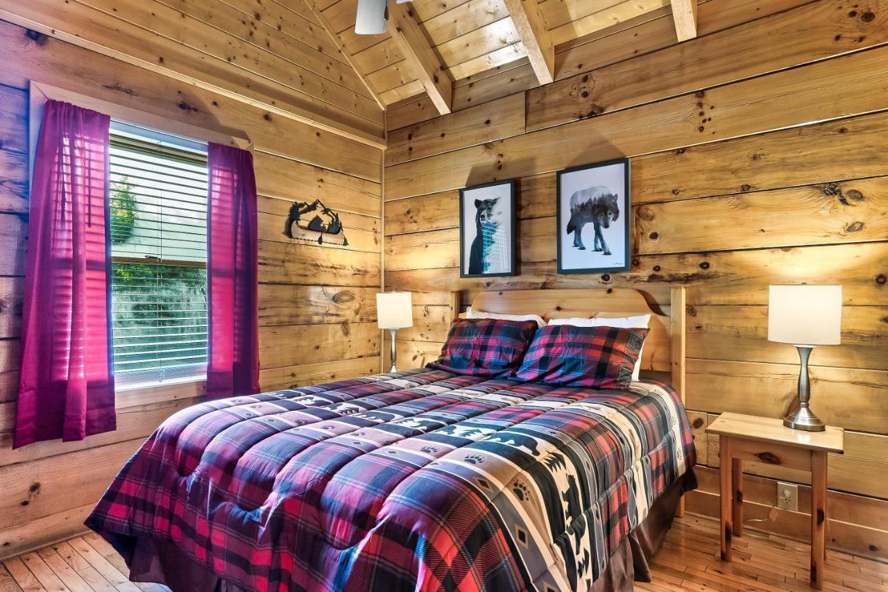 Cozy Log Cabin!! In Heart Of Pf & Close To The Smokies Pigeon Forge Kültér fotó